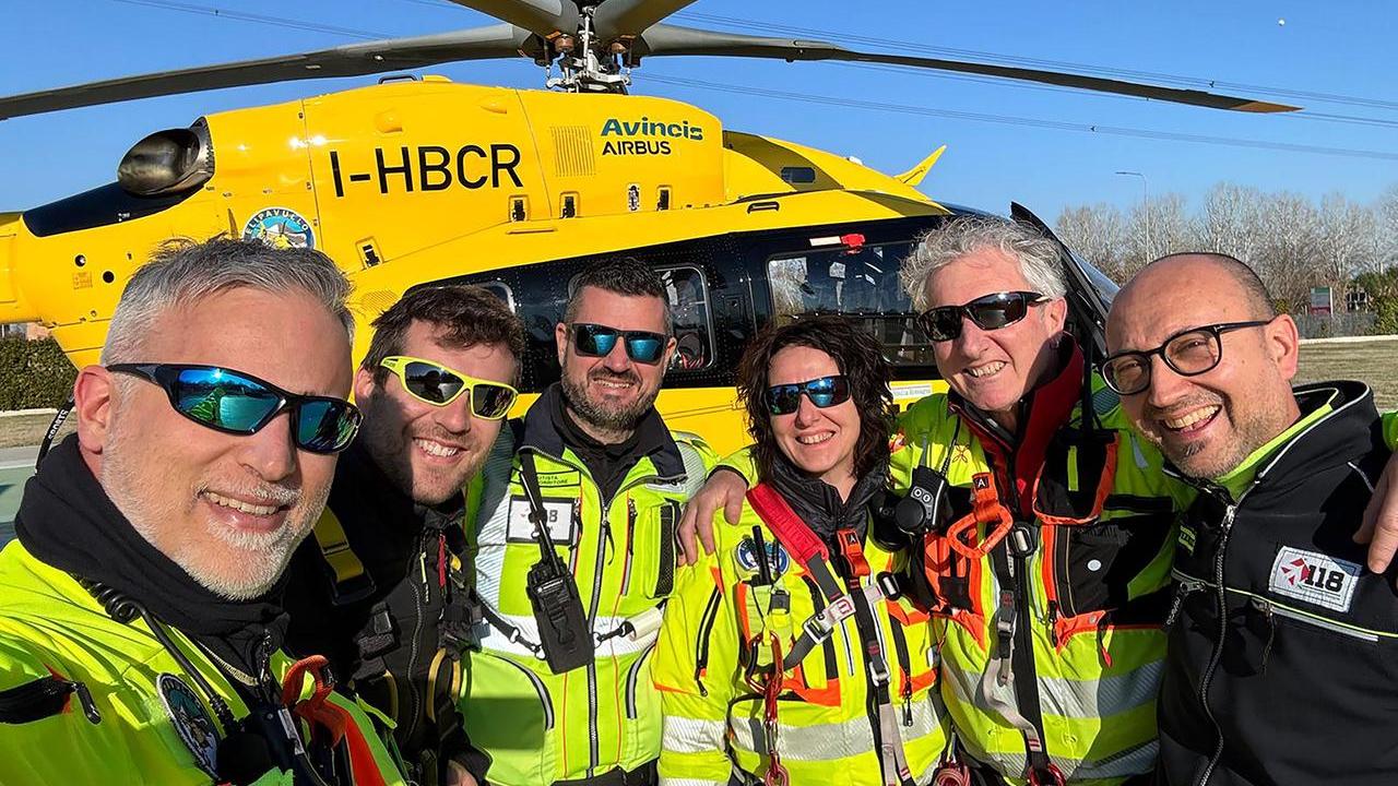 L'equipaggio dell'elisoccorso di Pavullo del 118