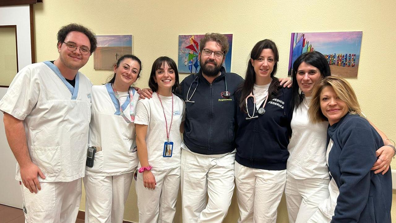 Infermieri a Reggio Emilia: il volto umano che veglia sulla città 365 giorni l'anno