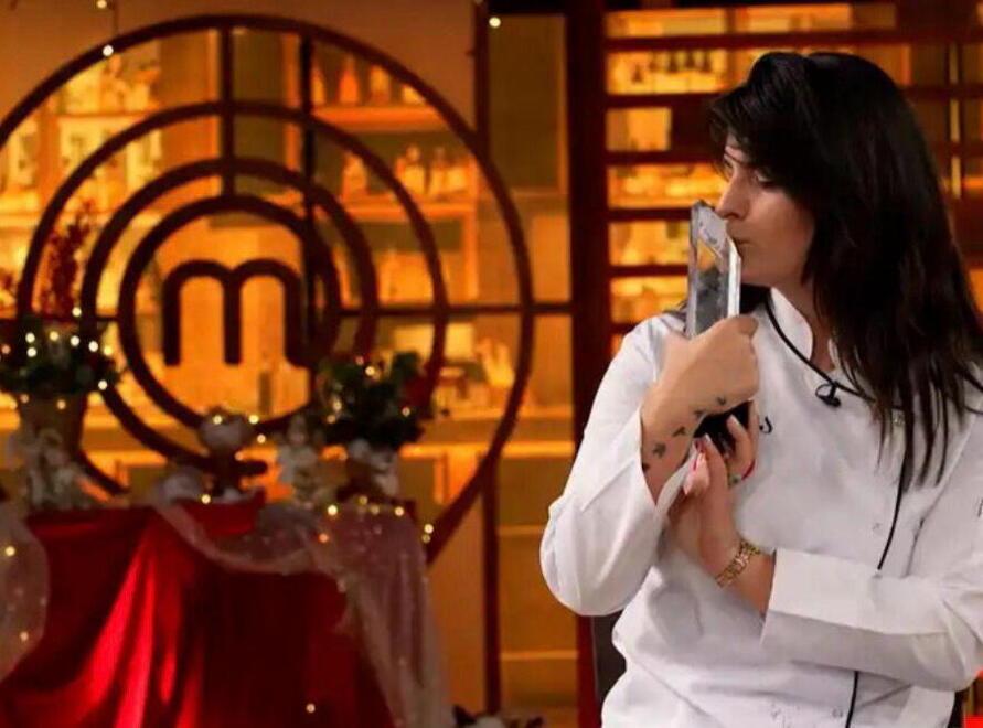 
	Maria Casabona col premio

