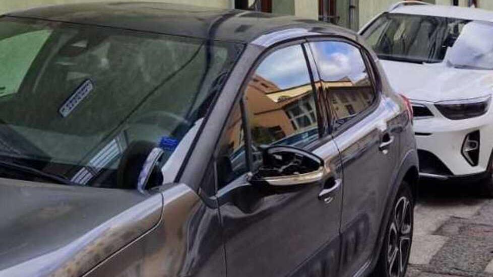 Lucca, vandalismi contro le auto in via San Giorgio