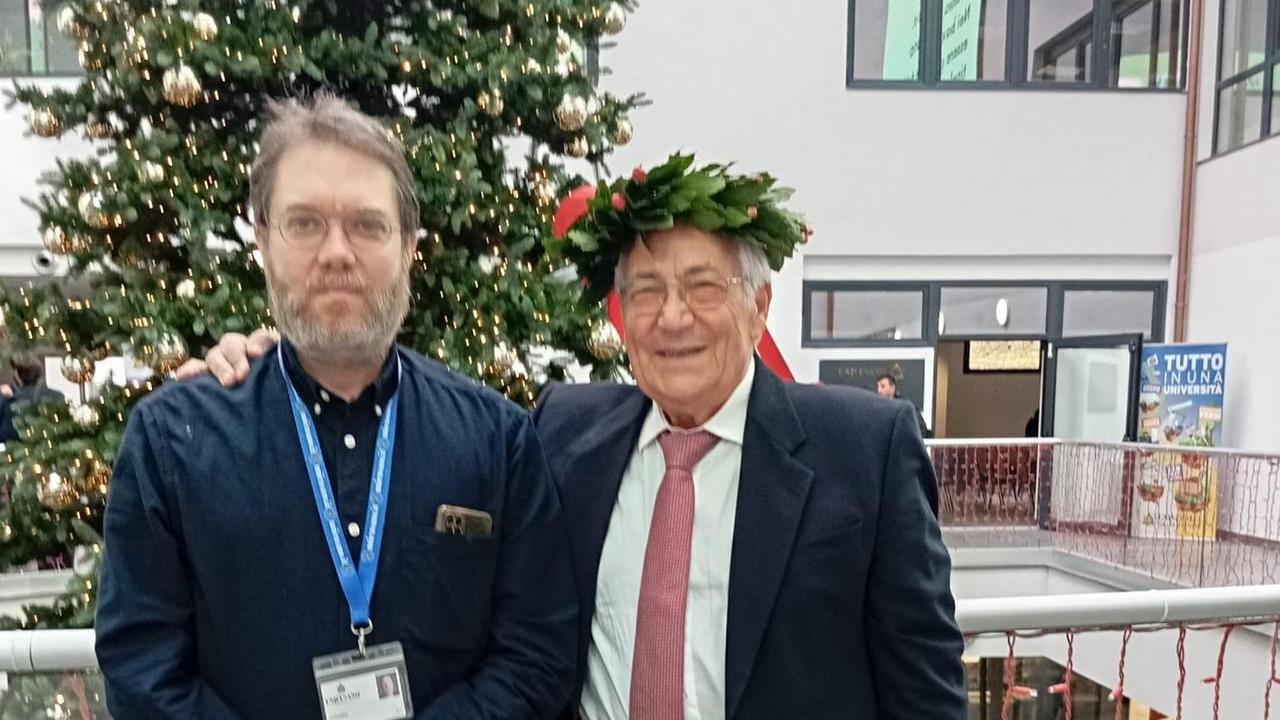 A 78 anni consegue la terza laurea: il nuovo traguardo di Luciano Trapasso