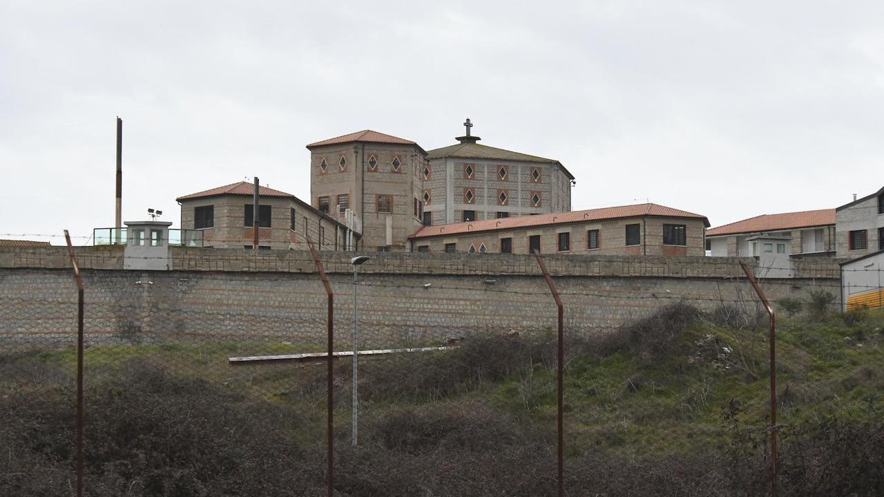 Badu ‘e Carros diventa un caso nazionale, scontro politico sul 41 bis