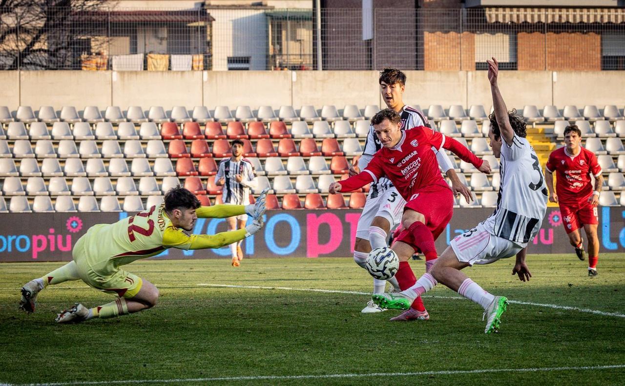 
	Juventus Next Gen-Carpi: un'occasione (foto Daniele Lugli)

