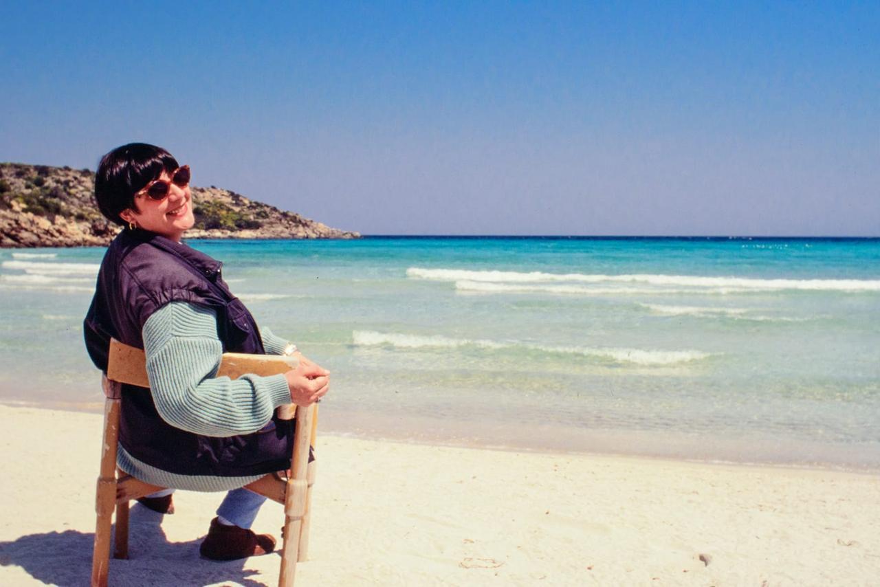 
	Laura Dettori in una foto di Enzo Cossu scattata a Cala D'Arena, all'Asinara

