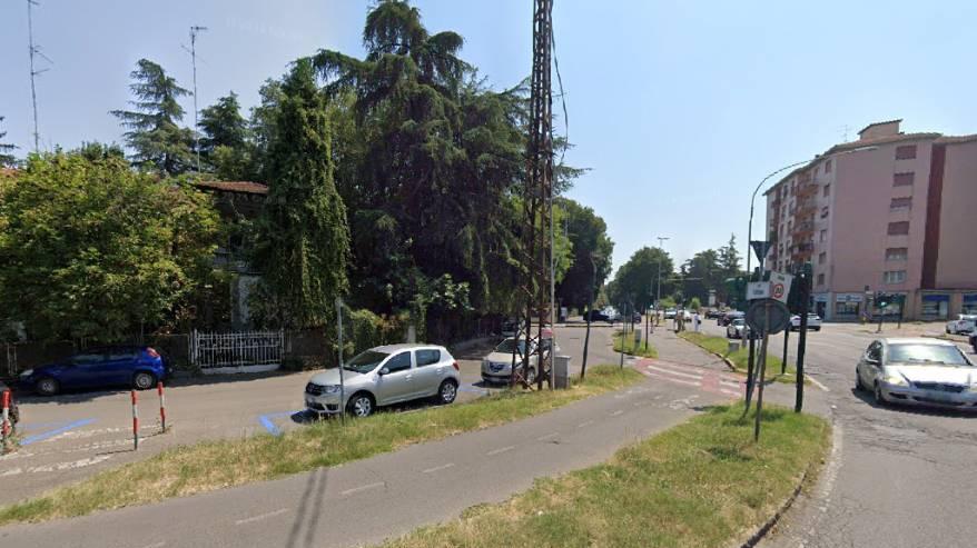 «La circonvallazione è ormai senza alberi: un’emergenza smog per la salute»