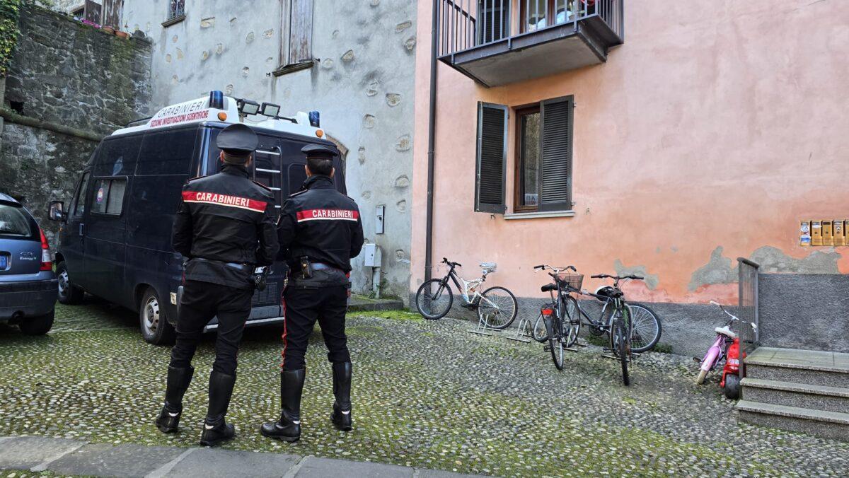 Uomo accoltella la moglie al collo al culmine di una lite: è grave