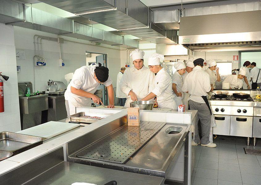 Alberghiero di Barga, Sos della Provincia: «Serve un immobile per le cucine»