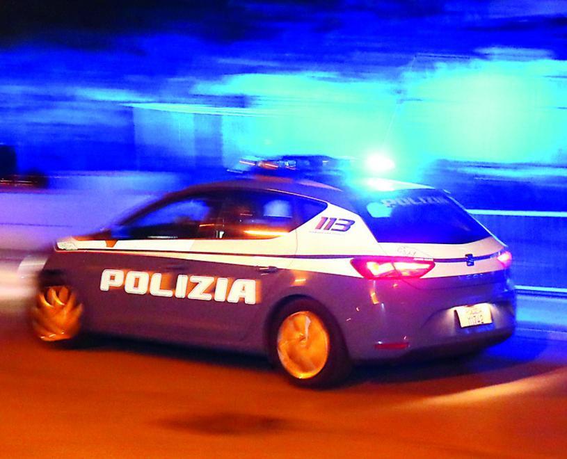 Riempita di botte dal marito, l’uomo arrestato a Ferrara