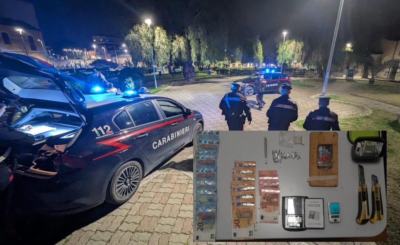 Fermato con la droga, in casa aveva hascisc e denaro: in manette per detenzione e spaccio di sostanze stupefacenti