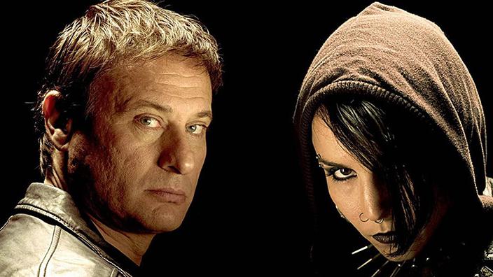 Muore il compagno, i familiari le chiedono di lasciare la casa