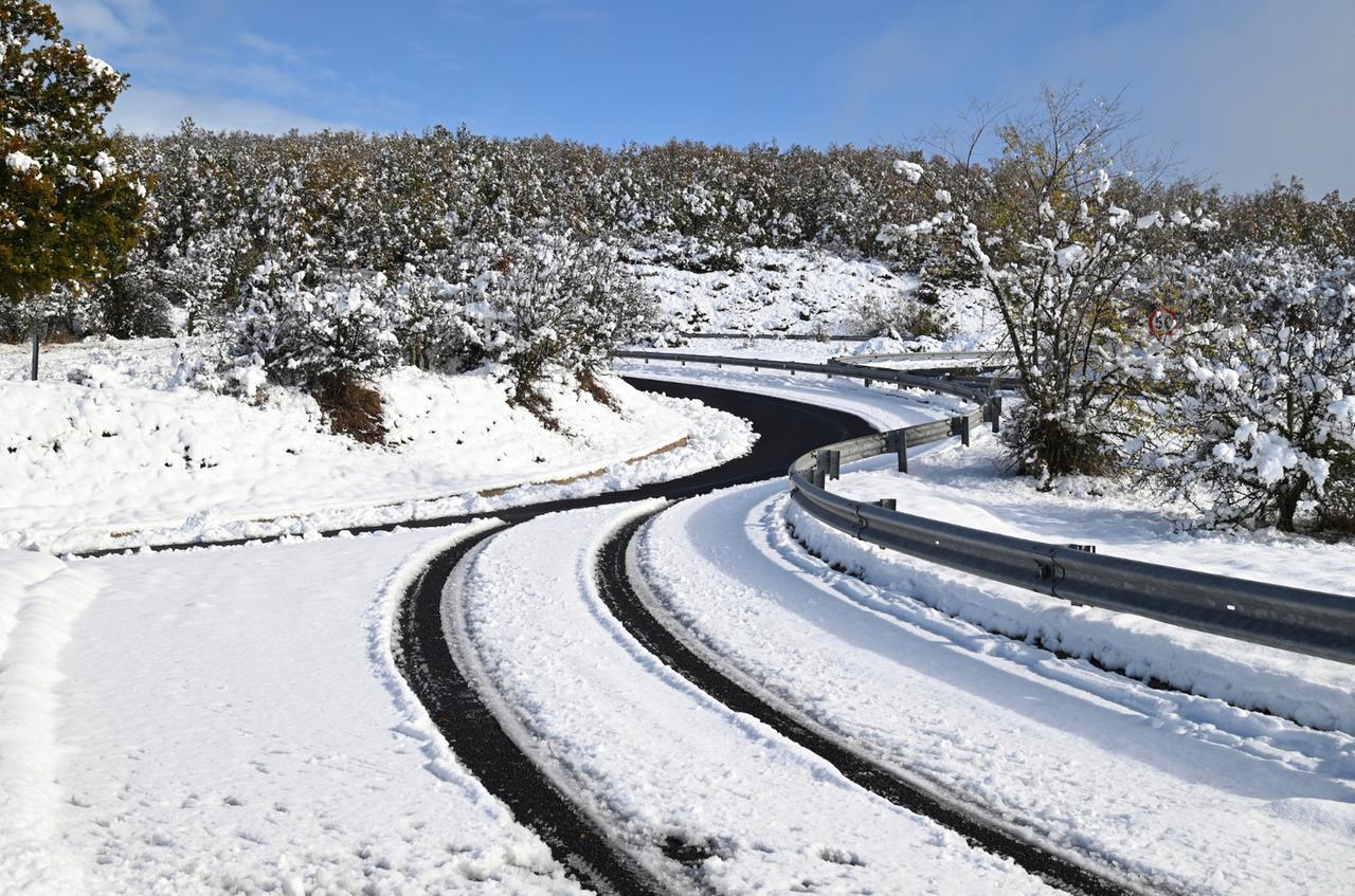 Temperature in picchiata, temporali e neve a bassa quota: arriva la nuova ondata di gelo in Sardegna – ecco dove