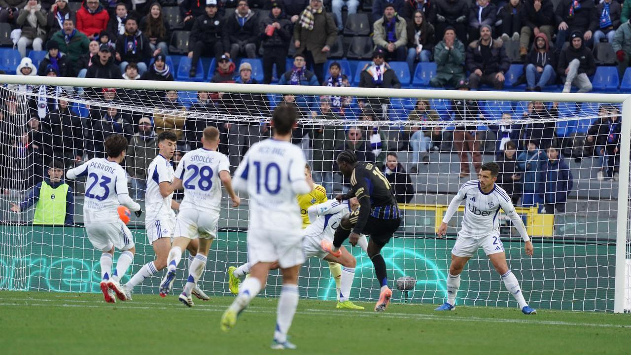 Pisa-Como 0-3: notte fonda in zona-gol per i nerazzurri. Nzola sbaglia anche un rigore