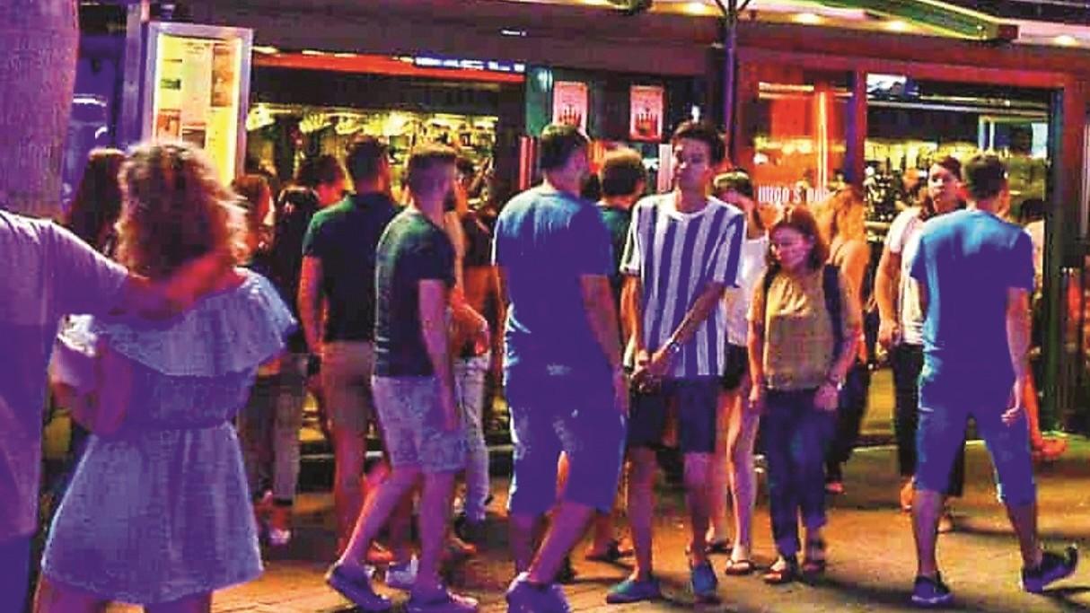 Dopo la strage di Crans-Montana controlli a tappeto nei locali notturni dell’isola