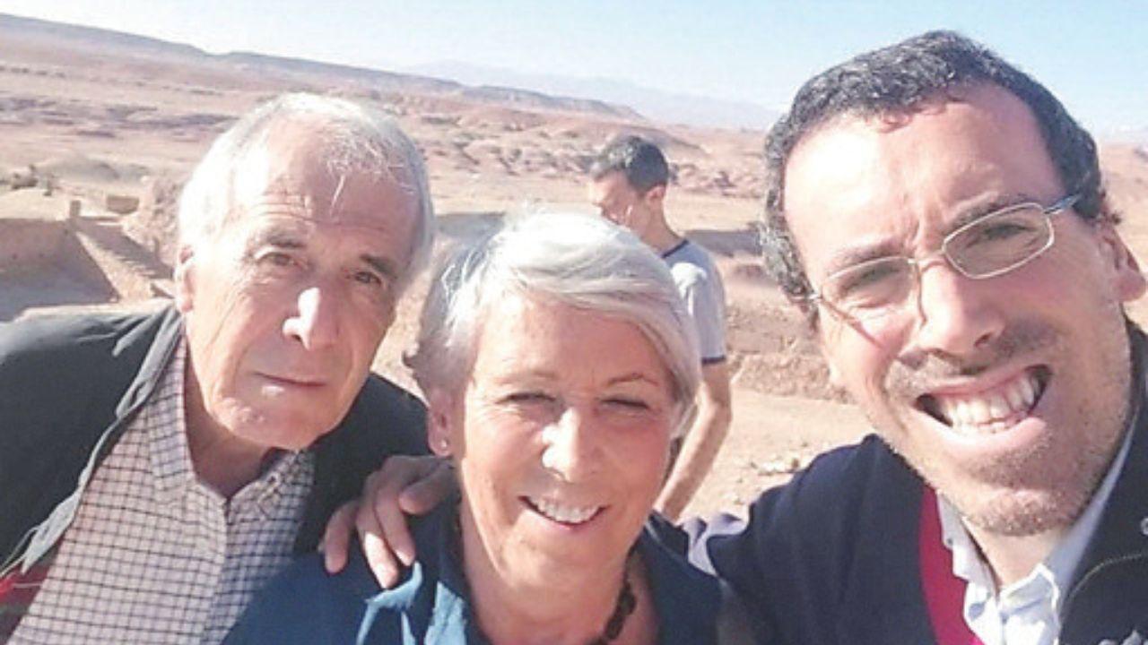 Da sinistra Francesco Cipriani, la moglie Laura e il figlio Luca