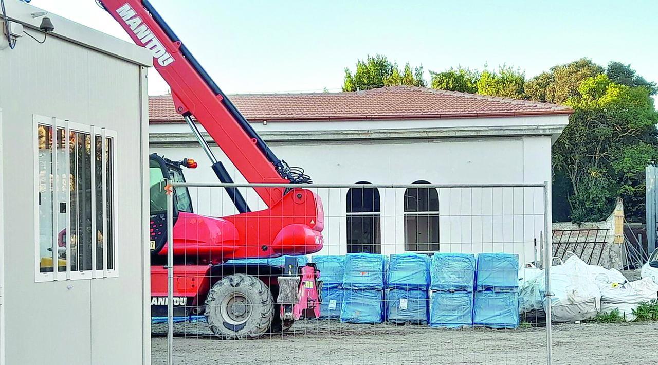 
	Il cantiere del complesso edilizio&nbsp;"Borgo di San Martino" nell&rsquo;ex distretto

