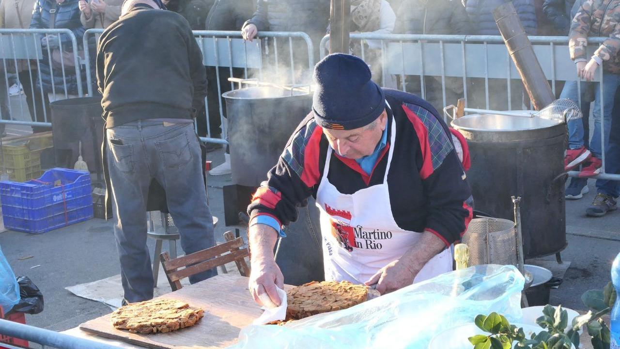 A Casalgrande appuntamento con la Cicciolata