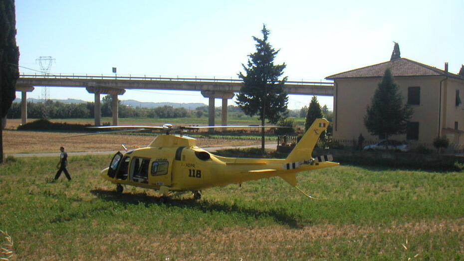 San Miniato, investito da un'auto a pochi passi da casa: portato d'urgenza a Careggi