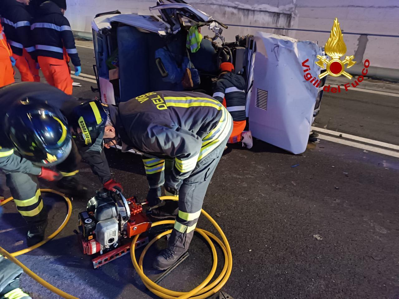 Nuoro, schianto mortale in galleria: ecco chi è la vittima