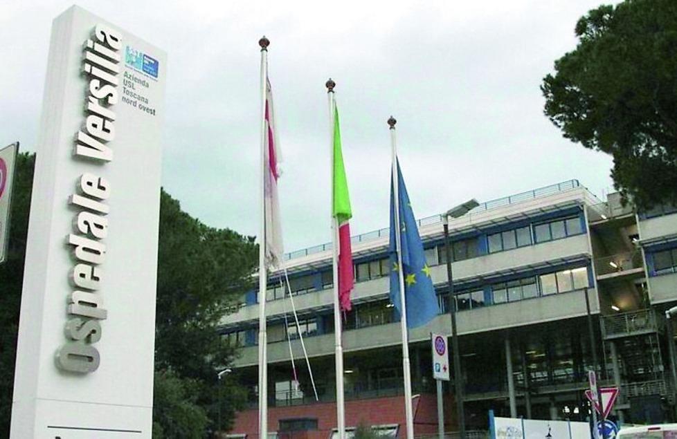 Viareggio, allarme monossido: uomo avvelenato dai fumi della stufa del vicino