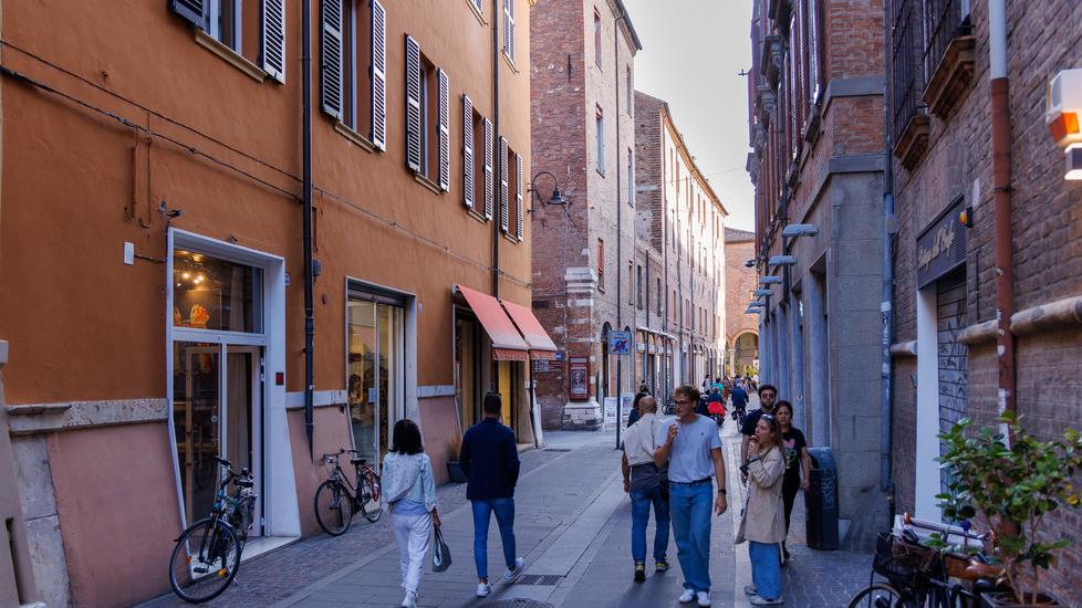 Negozi bastonati dagli affitti, in centro a Ferrara si sfiorano i 2000 euro