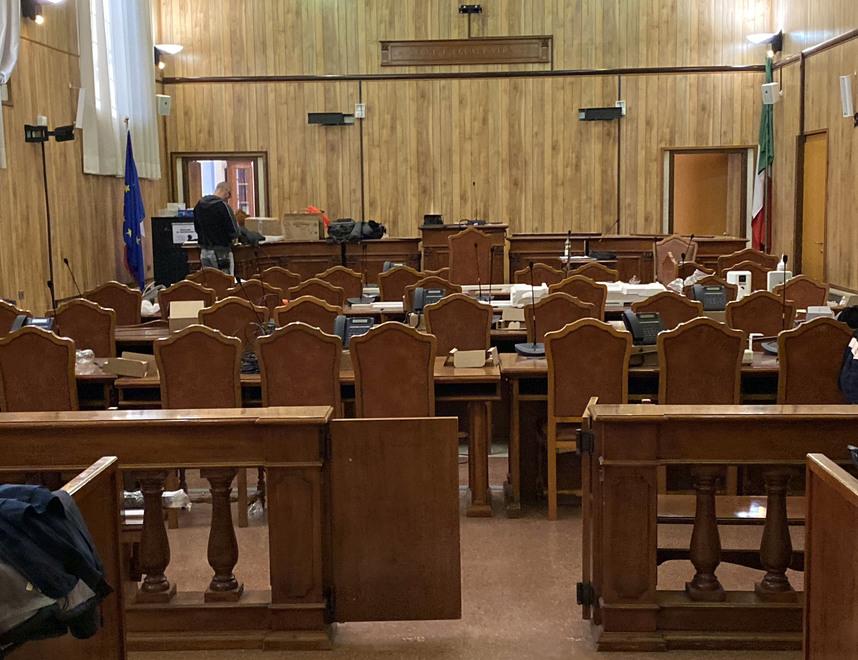 Ferrara, madre manesca con il figlio. A processo lui vuole ritrattare