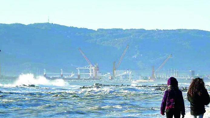 Una mareggiata (in una foto d'archivio)