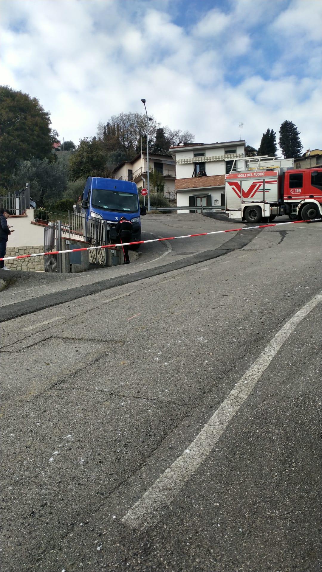 
	Il furgone in via Nencioni a Carmignano

