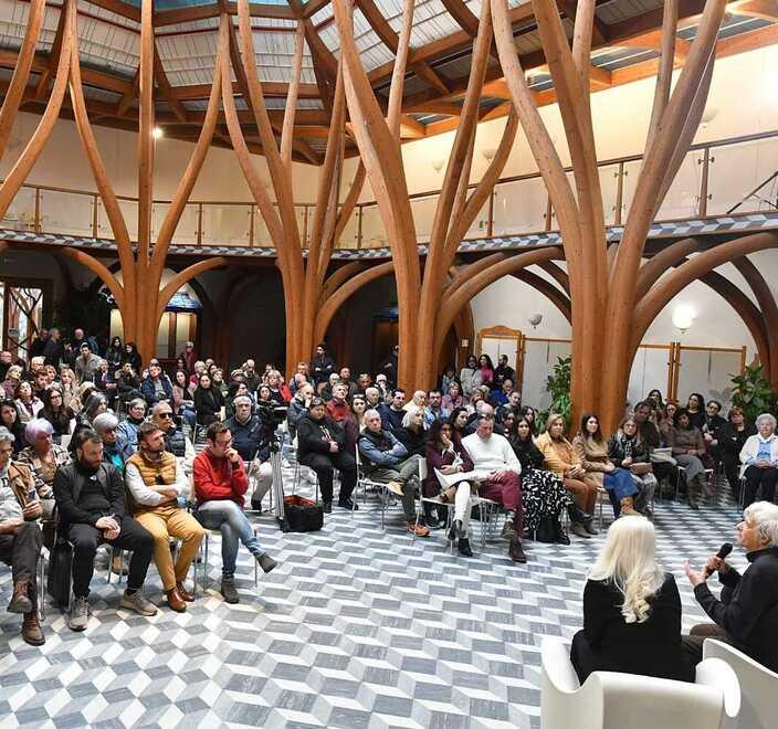 Montecatini, un ospite tira l’altro ad “Acqua in bocca”. Oltre cinquanta incontri nella stagione 2025