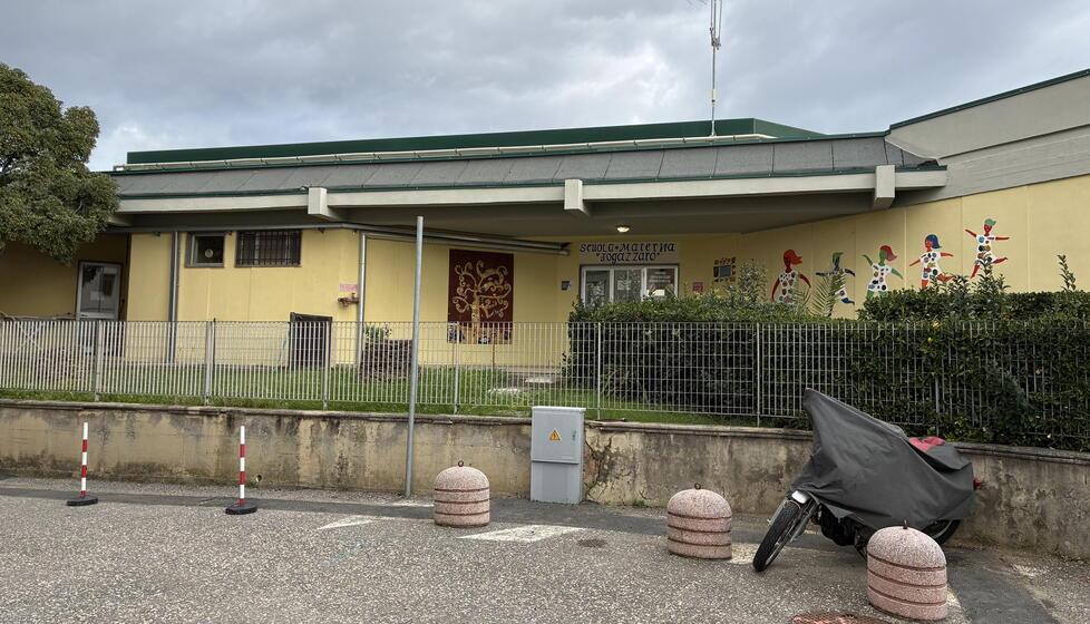 
	L&rsquo;esterno della scuola d&rsquo;infanzia Fogazzaro (foto Falorni)

