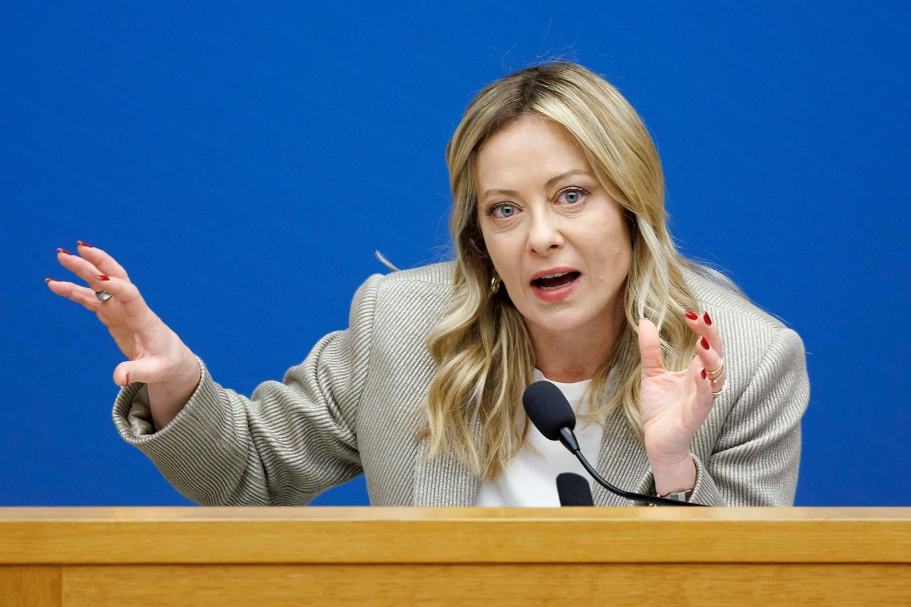 
	Giorgia Meloni nella conferenza stampa di inizio anno

