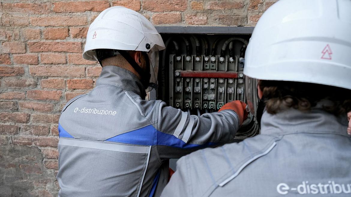 Camaiore, blackout rovina il pesce surgelato: E-Distribuzione condannata a risarcire