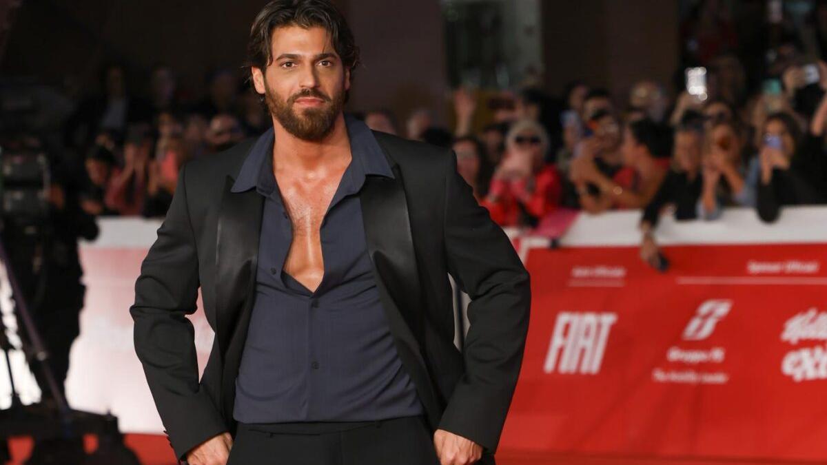 Arrestato Can Yaman, chi è l’attore turco e perché è così famoso in Italia