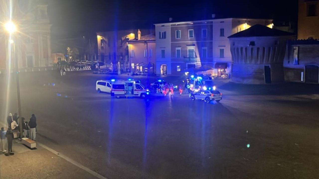 
	I soccorsi in piazza Martiri

