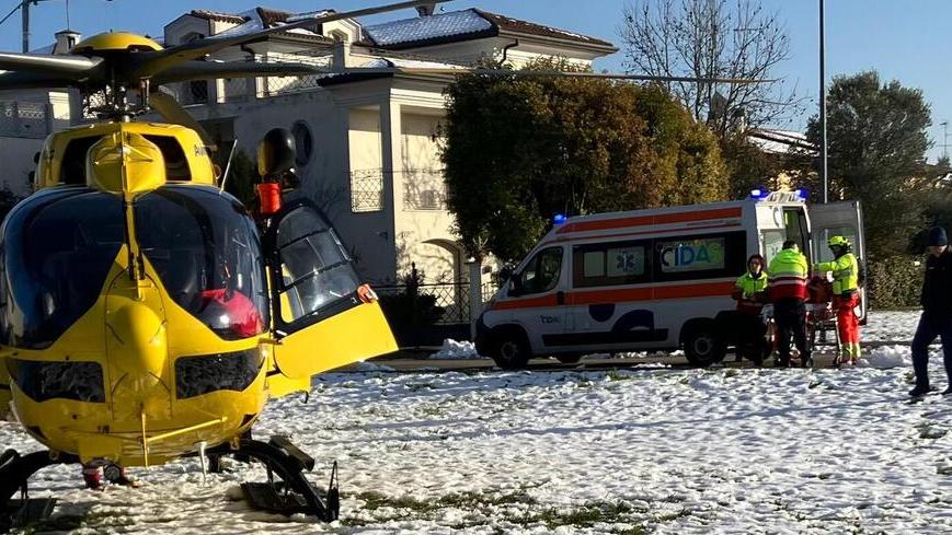 Argenta, si accascia davanti agli amici. Muore poche ore dopo al Sant’Anna