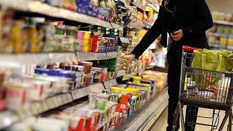 Supermercati chiusi la domenica: «Sì, aiuterebbe il commercio in centro»