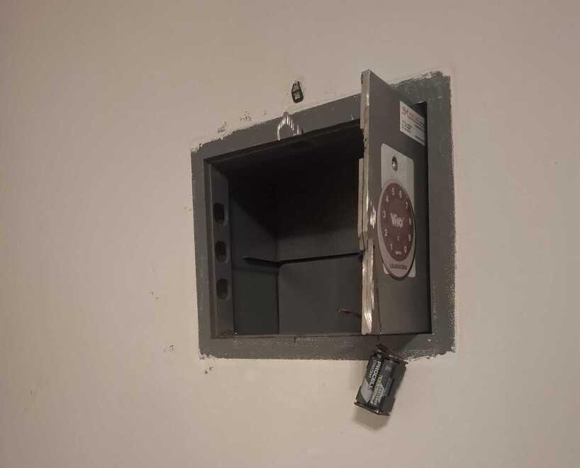 Rosignano, ladri in azione negli appartamenti: aperta una cassaforte con la mola