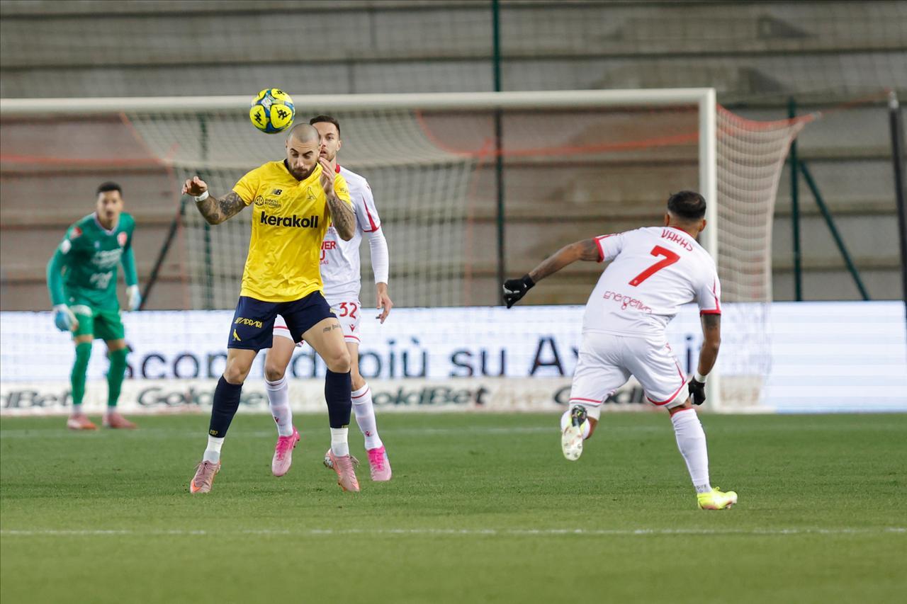 LIVE Padova-Modena 1-0 (11’ Bortolussi)