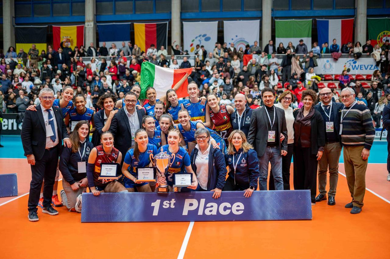 
	L'Italia s'impone nel torneo Wevza (Foto: Fipav)

