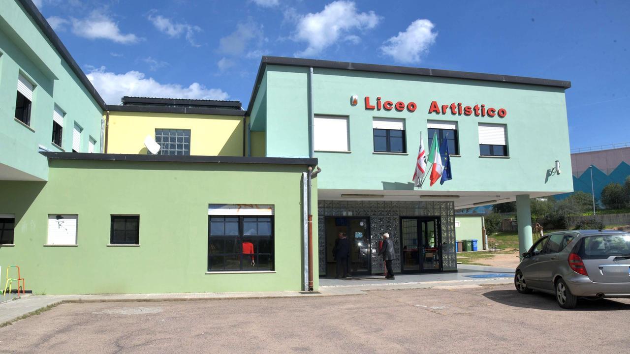 Olbia, ancora problemi nelle scuole superiori: al liceo artistico manca l’energia elettrica
