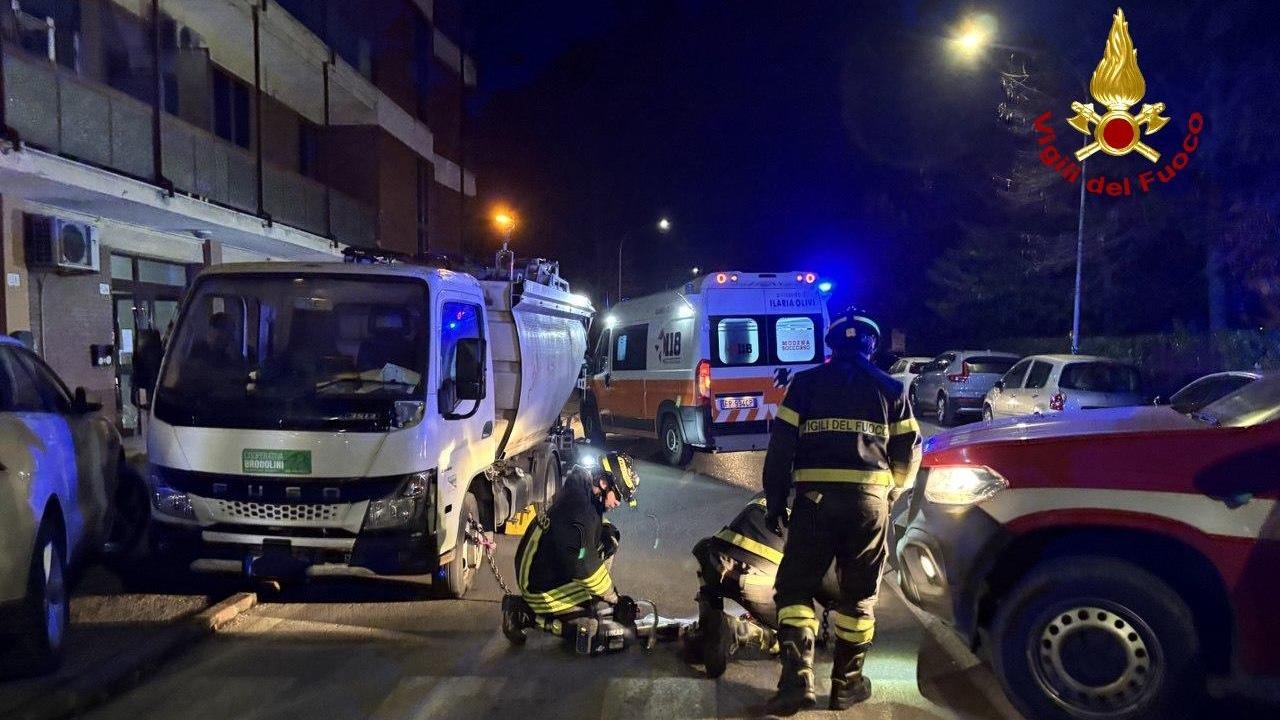 Vigili del fuoco e 118 in strada Morane per soccorrere il 62enne