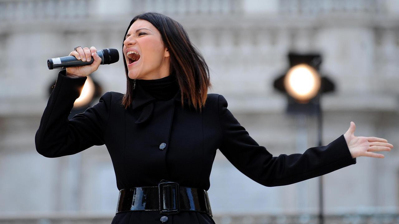 Sanremo 2026: Laura Pausini co-conduttrice per cinque serate, Max Pezzali ospite fisso