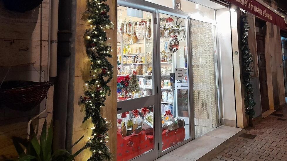 La macelleria Mascia, uno dei negozi assaltati