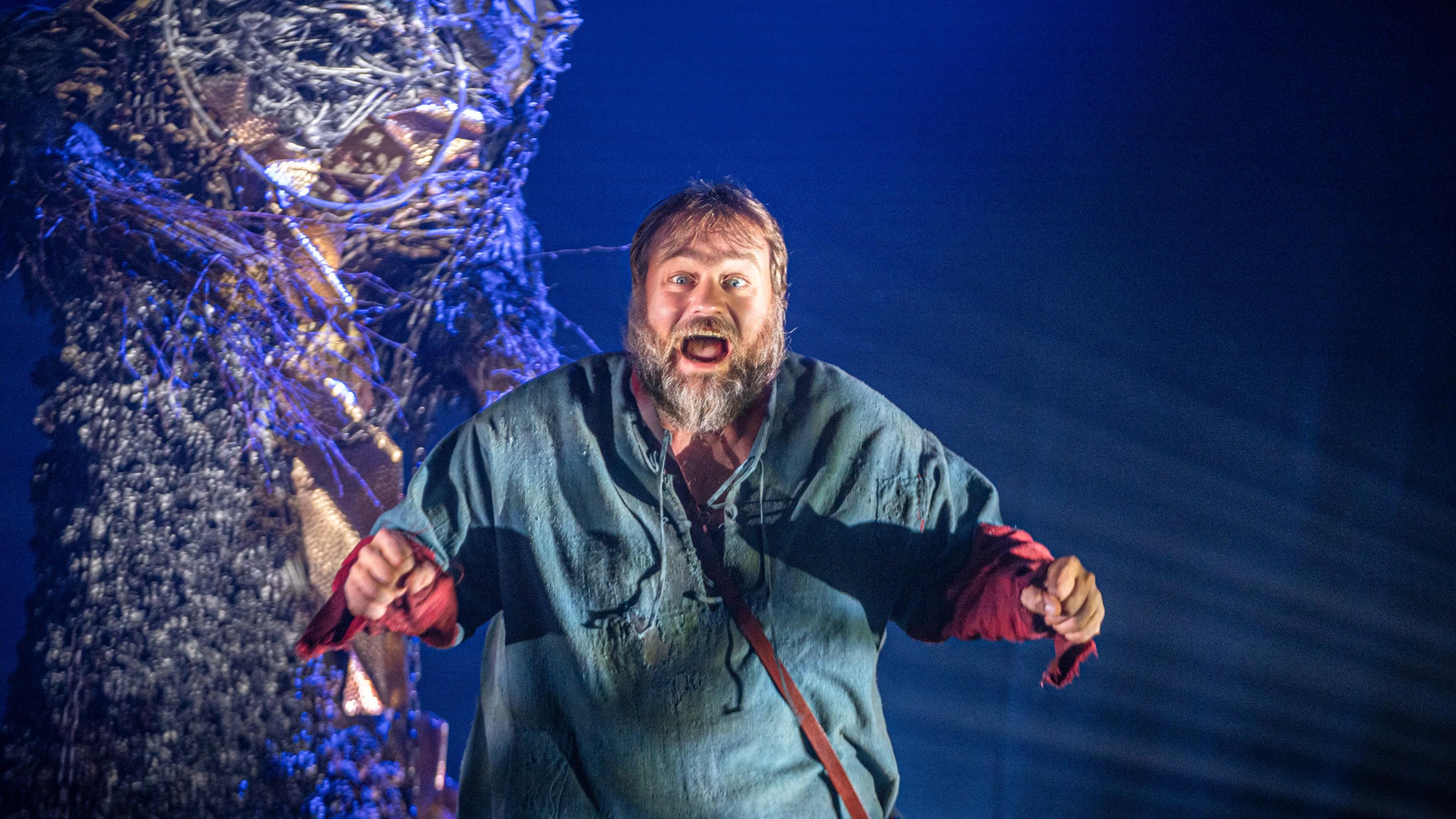 Stefano Fresi: «Finalmente in tournée nell’isola: sarà come quando tornavo a Luogosanto e raccontavo le novità romane a mio nonno»