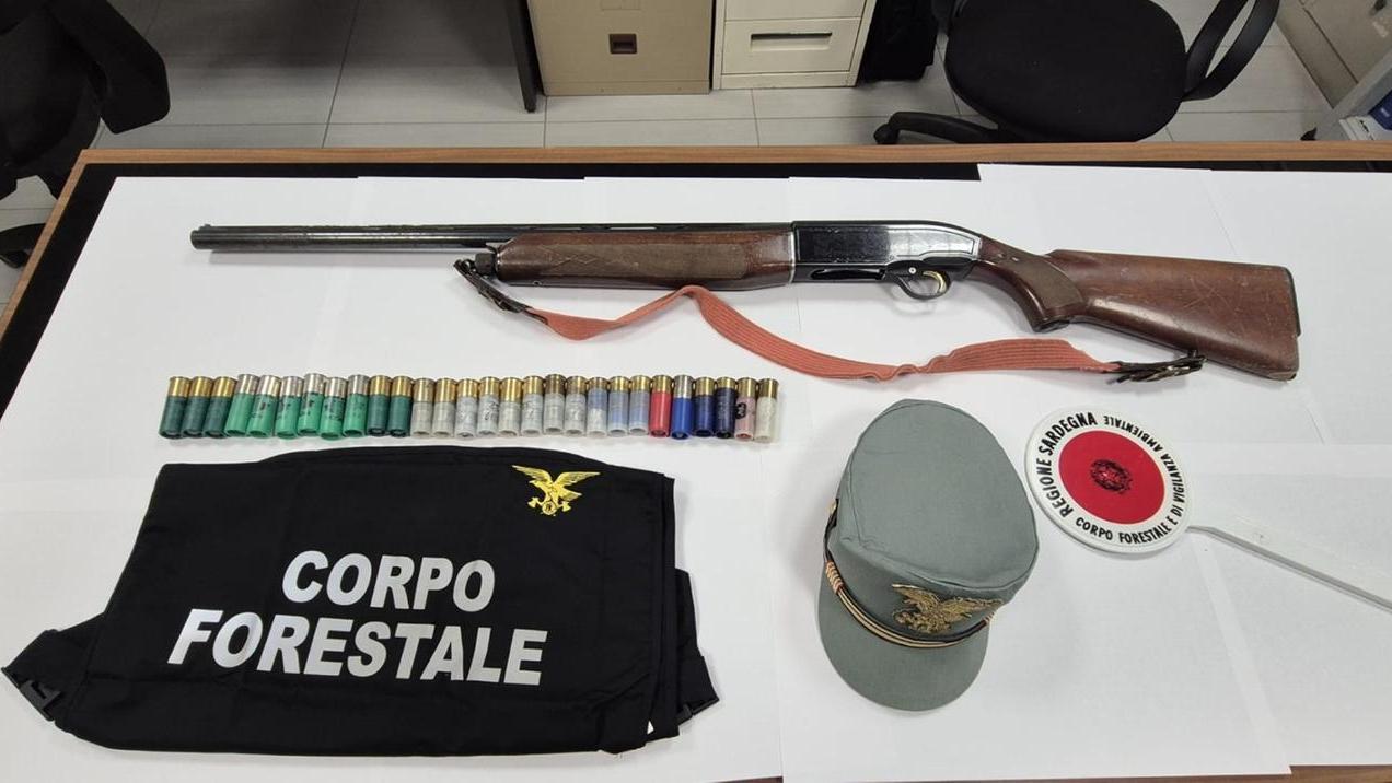 Vede gli agenti e nasconde il fucile in un cespuglio: cacciatore nei guai a Olmedo