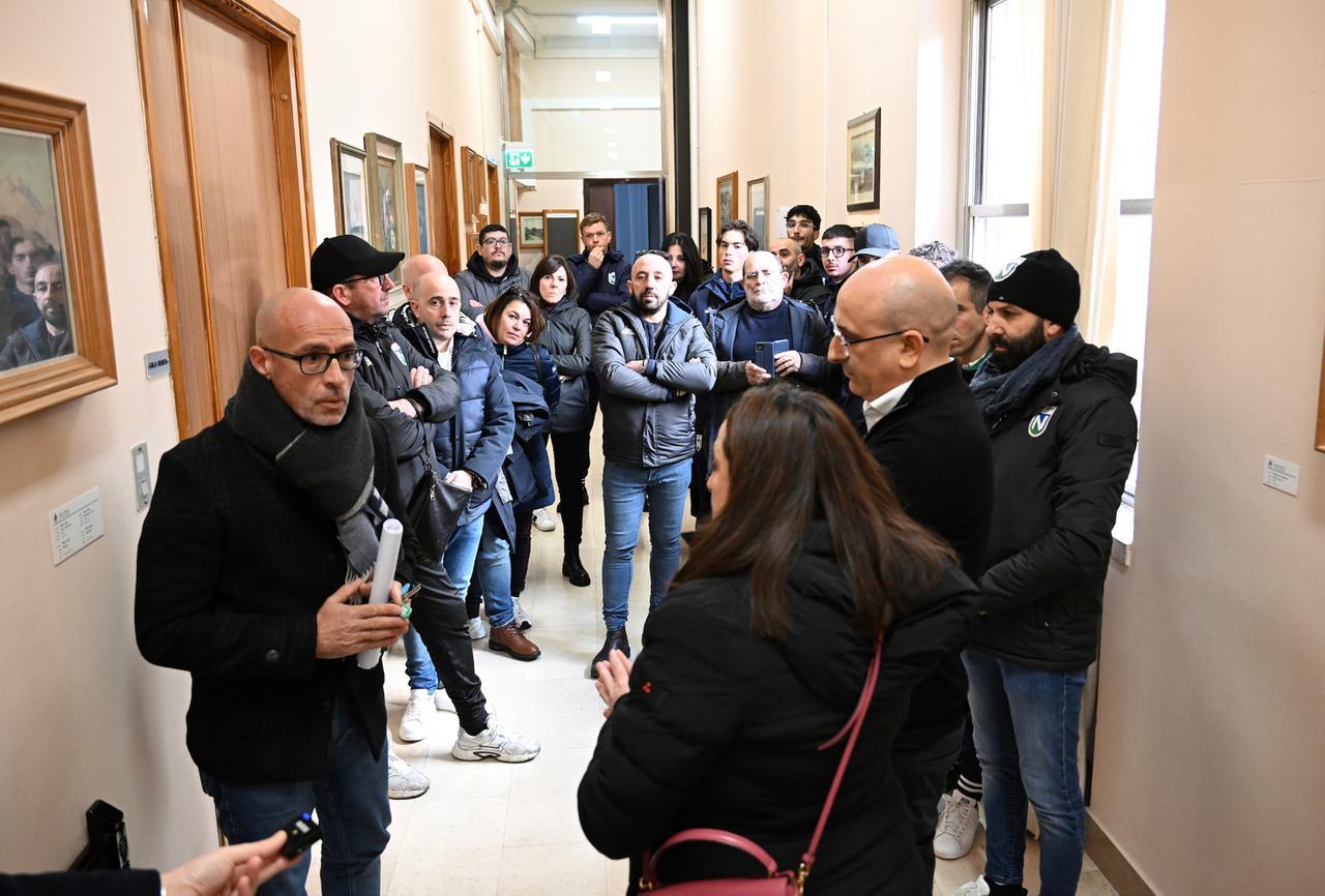 «Quadrivio a pezzi e spese folli», braccio di ferro tra la Nuorese e il Comune