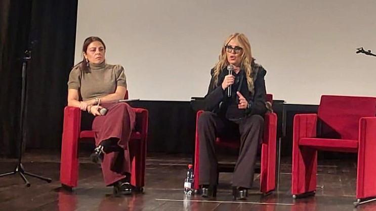 Relazioni tossiche e conseguenze: Roberta Bruzzone ne parla con gli studenti