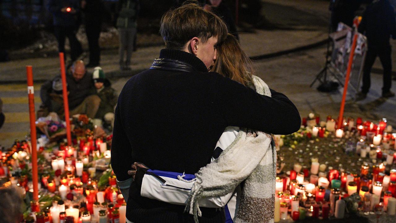 Festeggiavano l’arrivo del nuovo anno: la morte è arrivata in un momento di felicità