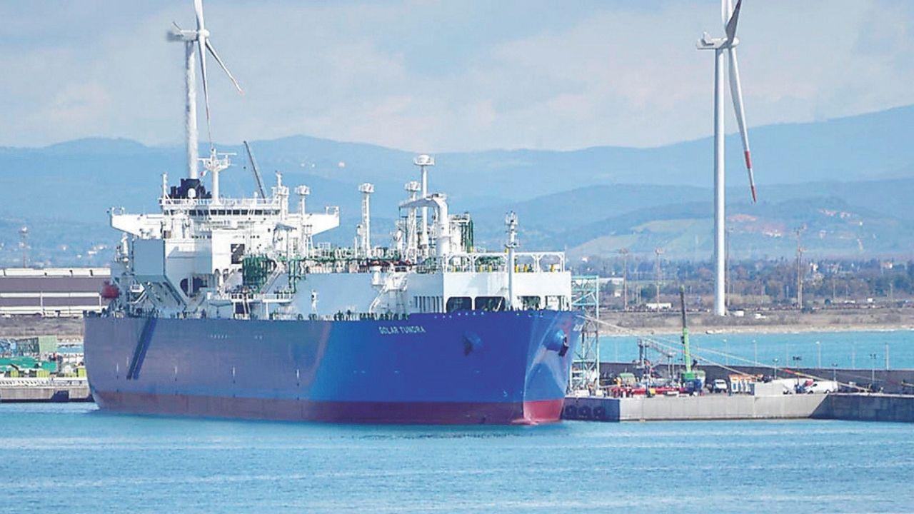 L’Italis Lng di Piombino (nella foto di Paolo Barlettani/2023)