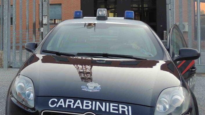 ‘Svuotata’ la cassa del bar