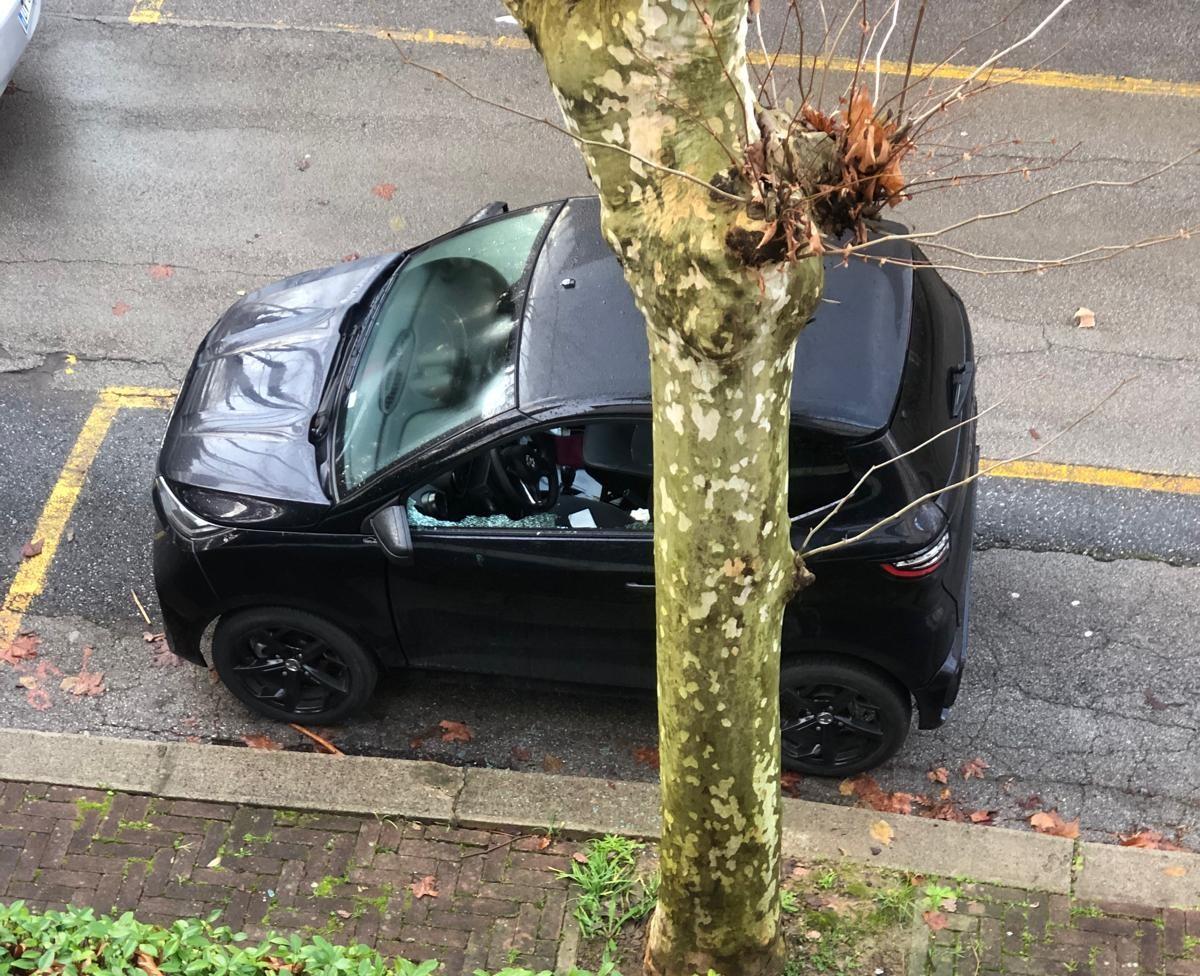 Montecatini, ancora spaccate alle auto. La polizia a caccia dei ladri